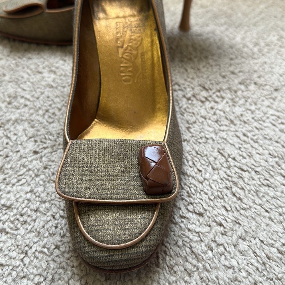 Ferragamo Tweed Heels Size 8.5 - Picture 4 of 10